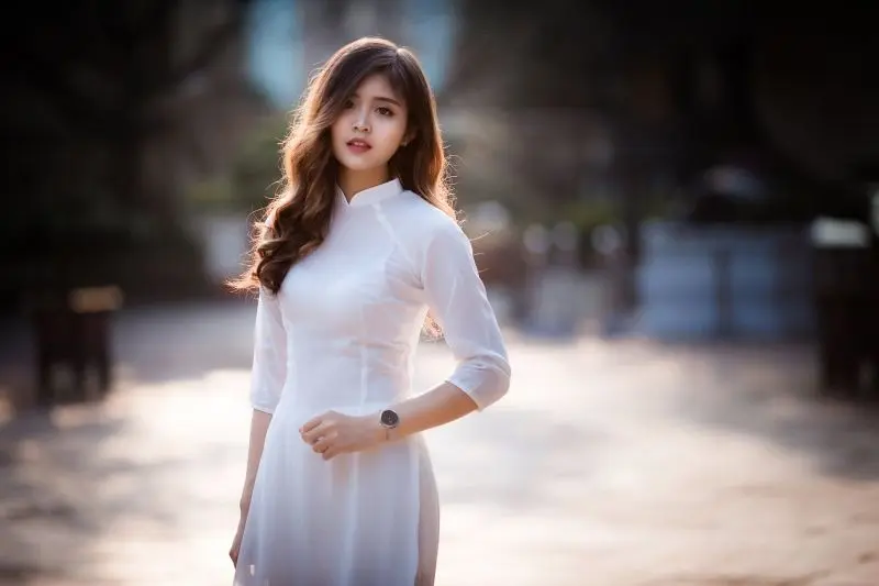 Gái xinh áo dài với nét thanh lịch Gái xinh áo dài với nét thanh lịch