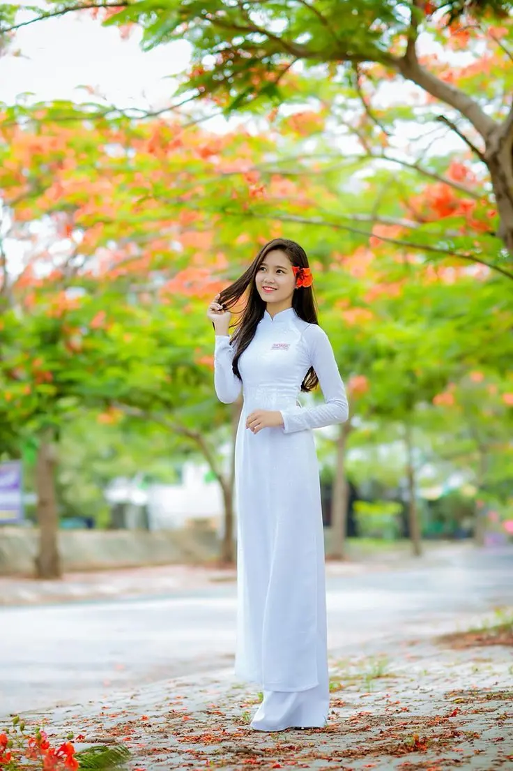 Gái xinh áo dài nổi bật Gái xinh áo dài nổi bật