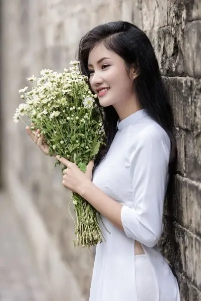 Gái xinh áo dài ánh mắt trong trẻo Gái xinh áo dài ánh mắt trong trẻo