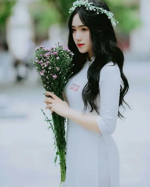 Gái xinh áo dài thư thái Gái xinh áo dài thư thái