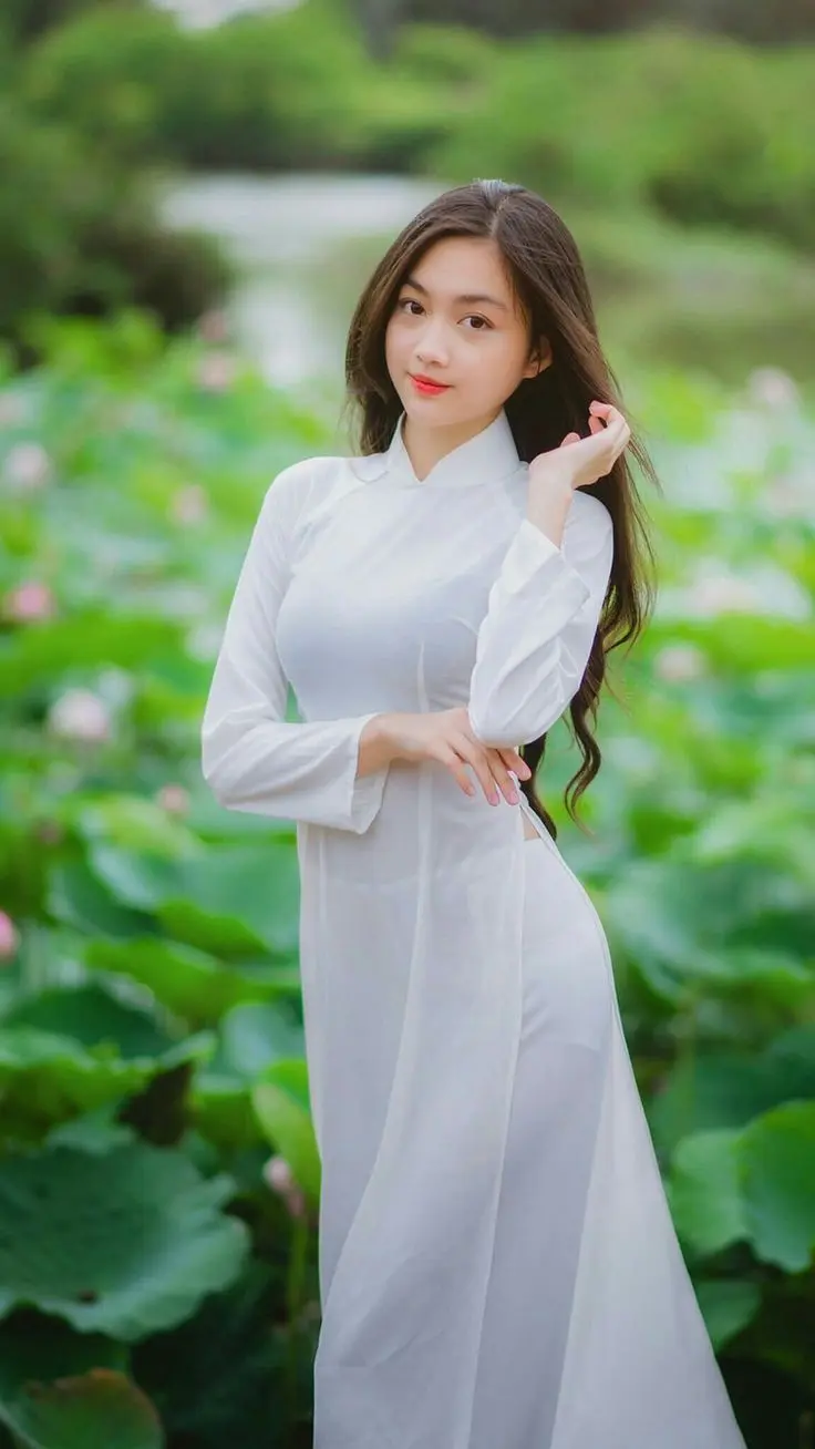Gái xinh áo dài tự nhiên Gái xinh áo dài tự nhiên
