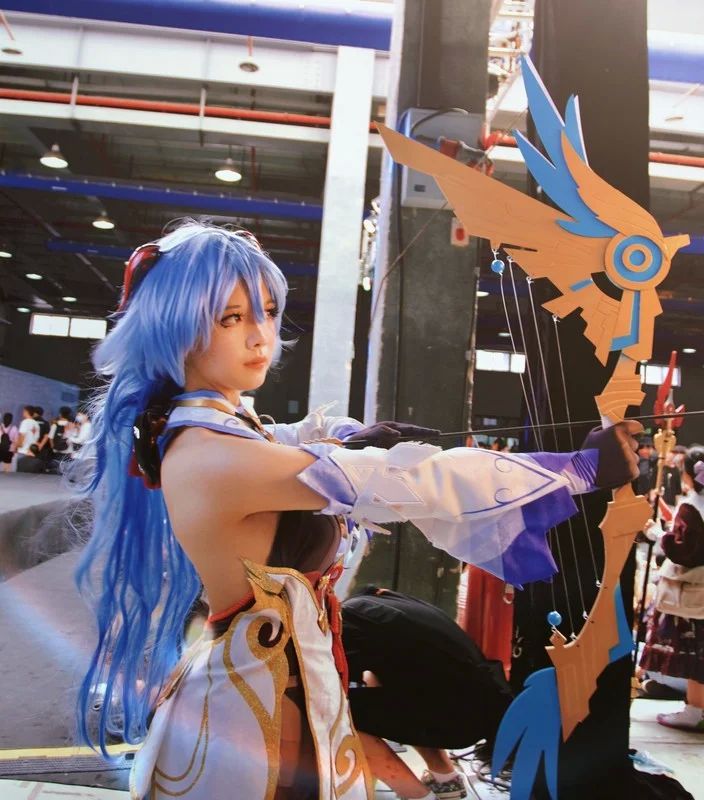 Gái đẹp cosplay nhân vật trong Liên Quân Mobile