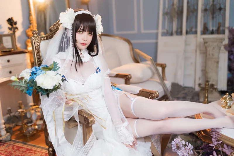 Gái xinh tạo dáng cosplay Liên Quân Mobile