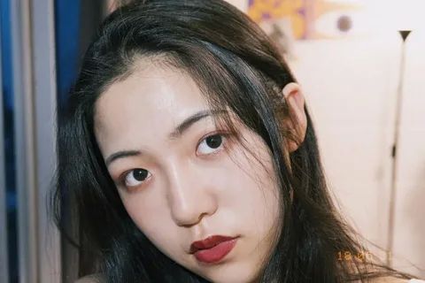 Gái xinh mặt mộc đầy tự nhiên Gái xinh mặt mộc đầy tự nhiên