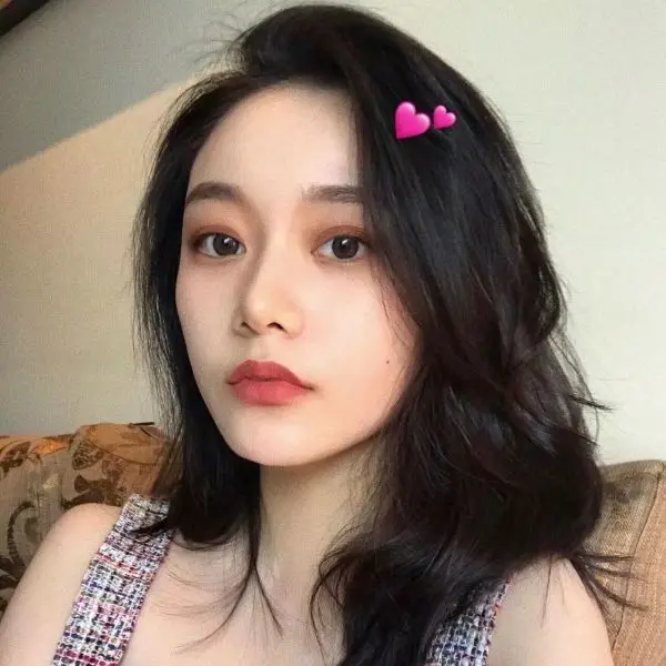 Gái xinh mặt mộc toát lên vẻ đẹp mộc mạc Gái xinh mặt mộc toát lên vẻ đẹp mộc mạc