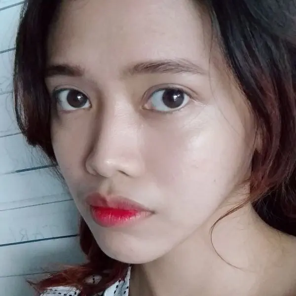 Gương mặt mộc dịu dàng của gái xinh Gương mặt mộc dịu dàng của gái xinh