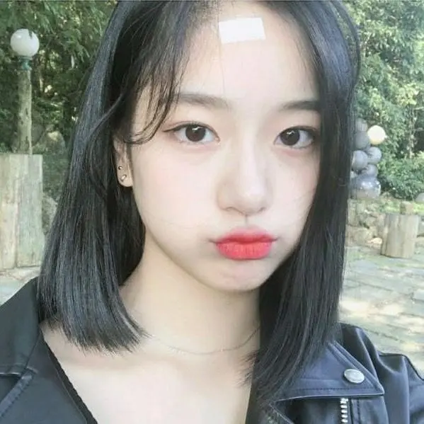 Gái xinh mặt mộc đáng yêu và gần gũi Gái xinh mặt mộc đáng yêu và gần gũi