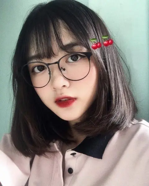 Gái xinh tóc ngang vai thu hút ánh nhìn Gái xinh tóc ngang vai thu hút ánh nhìn