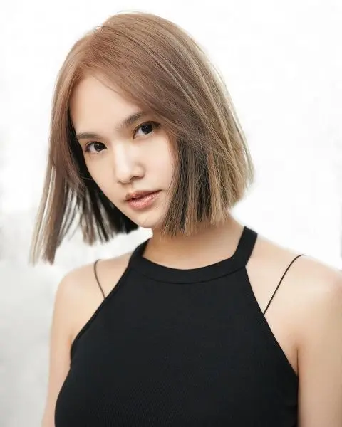 Gái xinh tóc ngang vai ánh mắt dịu dàng Gái xinh tóc ngang vai ánh mắt dịu dàng