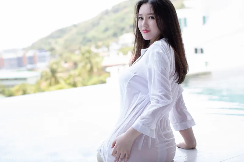 Nụ cười rạng rỡ của cô gái xinh nhất thế giới Nụ cười rạng rỡ của cô gái xinh nhất thế giới