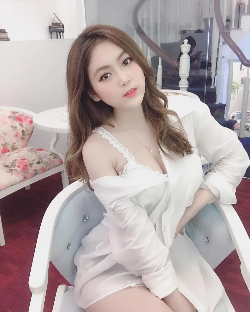 Cận cảnh gương mặt cô gái xinh nhất thế giới Cận cảnh gương mặt cô gái xinh nhất thế giới
