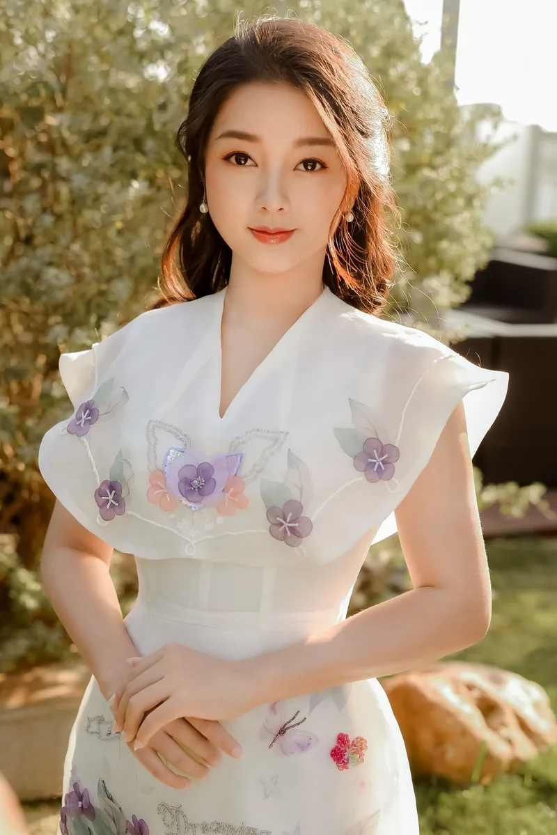 Nét đẹp trong sáng của cô gái xinh nhất thế giới Nét đẹp trong sáng của cô gái xinh nhất thế giới