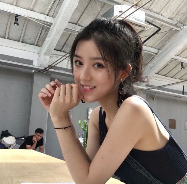 Gái xinh cười dịu dàng Gái xinh cười dịu dàng