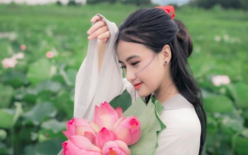 Gái xinh với nụ cười đầy năng lượng Gái xinh với nụ cười đầy năng lượng