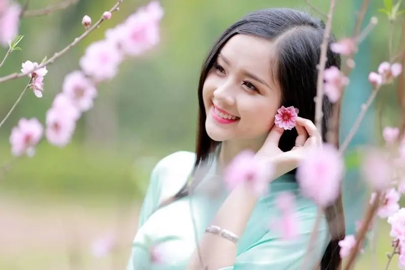 Nụ cười mộc mạc của gái xinh Nụ cười mộc mạc của gái xinh