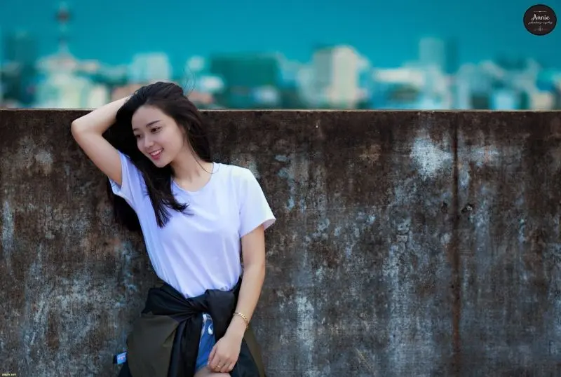 Nụ cười đáng yêu của gái xinh Nụ cười đáng yêu của gái xinh