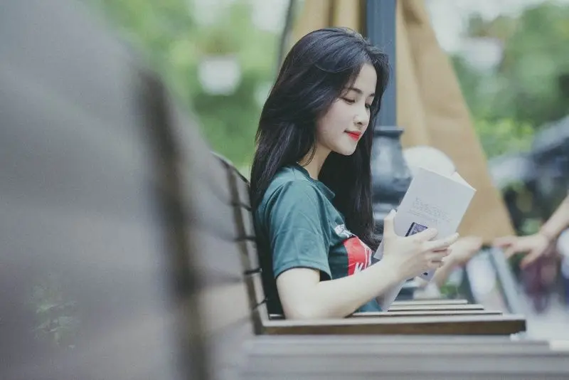 Nụ cười quyến rũ của gái xinh Nụ cười quyến rũ của gái xinh