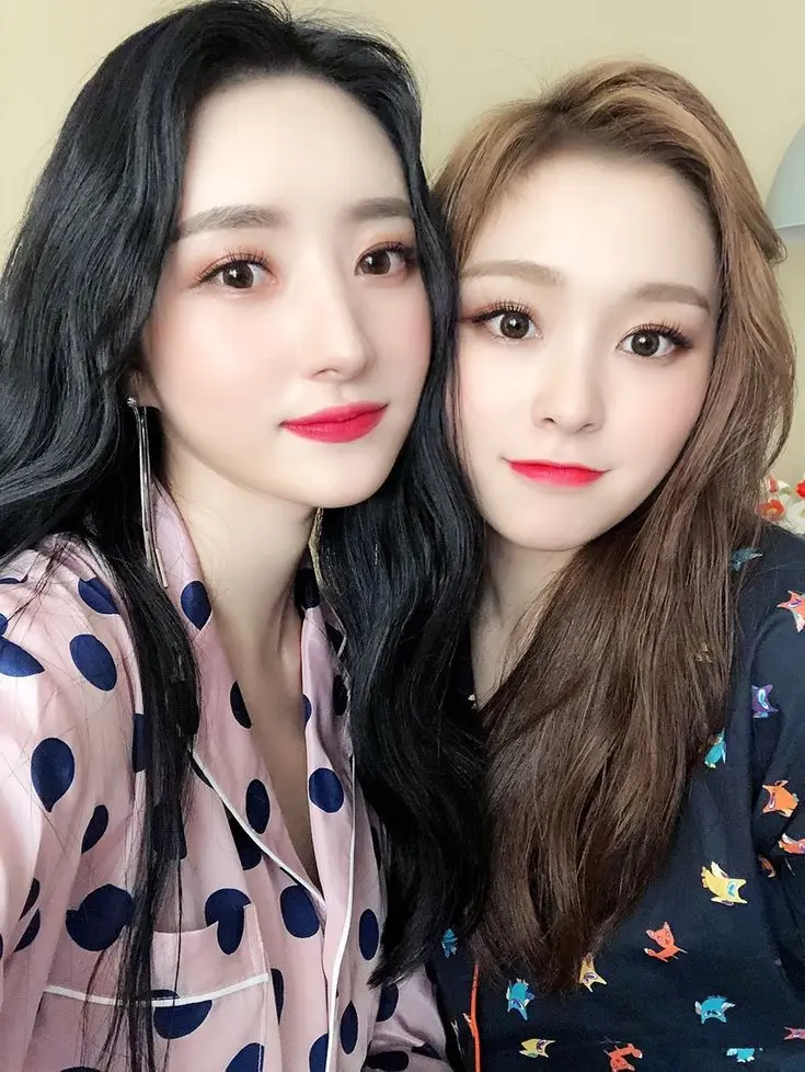 Dàn gái xinh tỏa sáng dưới ánh đèn sân khấu