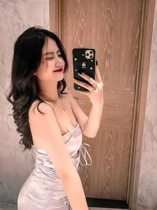 Phong thái tự nhiên của gái xinh Instagram