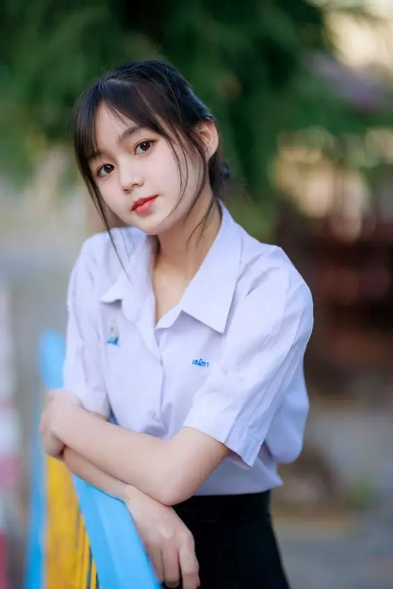 Ảnh gái xinh lớp 10 với vẻ đẹp thanh thoát Ảnh gái xinh lớp 10 với vẻ đẹp thanh thoát