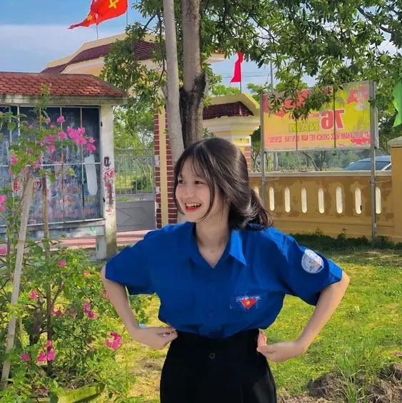 Ảnh gái xinh lớp 10 cuốn hút với vẻ mặt tươi sáng Ảnh gái xinh lớp 10 cuốn hút với vẻ mặt tươi sáng