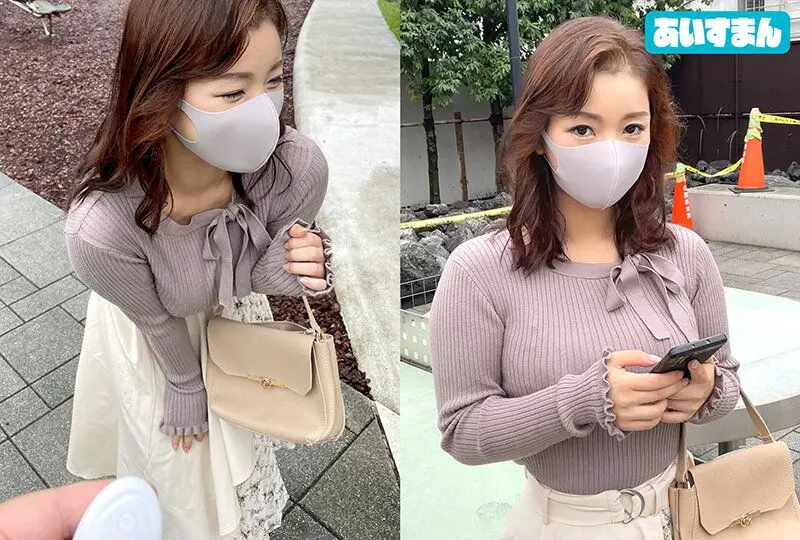 Nụ cười gái xinh đeo khẩu trang Nụ cười gái xinh đeo khẩu trang