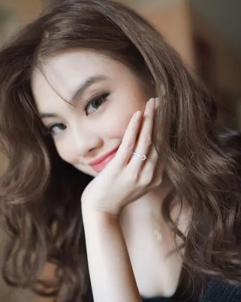 Mặc dù đã gần 30 tuổi và lập gia đình nhưng các cô gái vẫn cực xinh  12