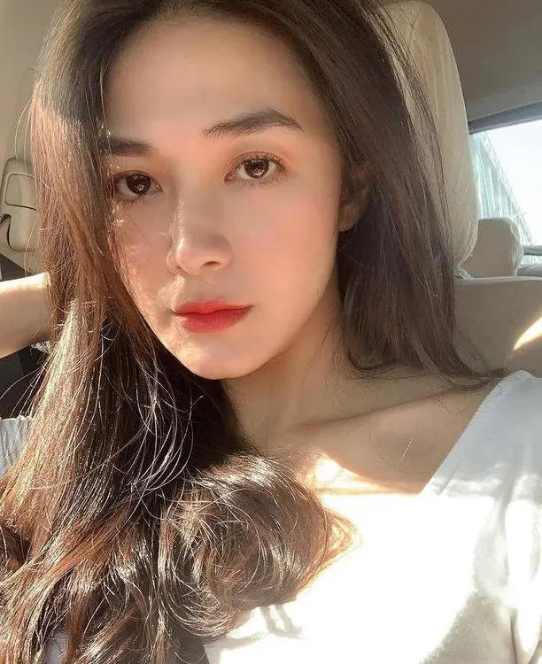 Mặc dù đã gần 30 tuổi và lập gia đình nhưng các cô gái vẫn cực xinh  24