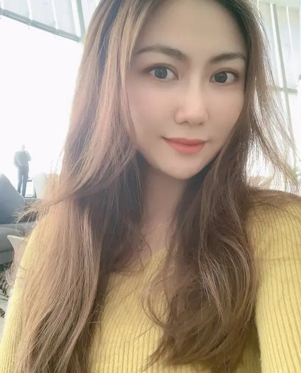 Mặc dù đã gần 30 tuổi và lập gia đình nhưng các cô gái vẫn cực xinh  27