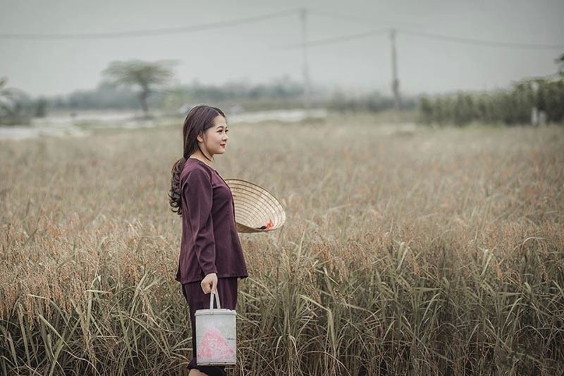 Ảnh gái quê xinh đẹp hòa hợp với thiên nhiên Ảnh gái quê xinh đẹp hòa hợp với thiên nhiên