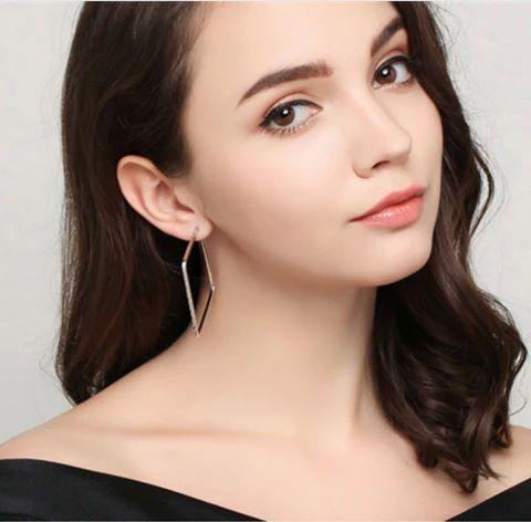 Gái tây xinh khiến mọi người phải ngắm nhìn Gái tây xinh khiến mọi người phải ngắm nhìn