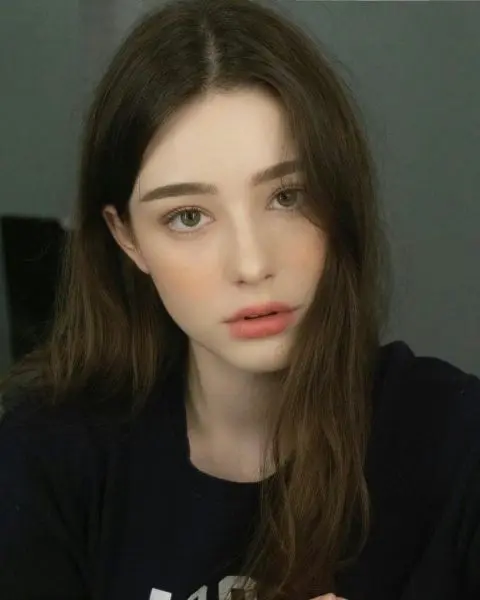 Gái tây xinh với làn da trắng hồng tựa ngọc Gái tây xinh với làn da trắng hồng tựa ngọc