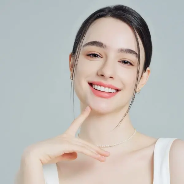 Gái tây xinh nổi bật với thần thái quyến rũ Gái tây xinh nổi bật với thần thái quyến rũ