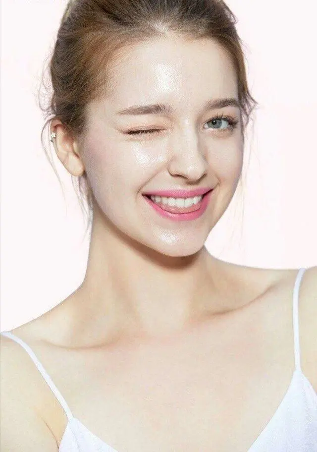 Thế giới gái xinh và nét duyên mộc mạc