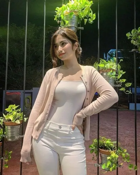 Thế giới gái xinh với nụ cười thân thiện