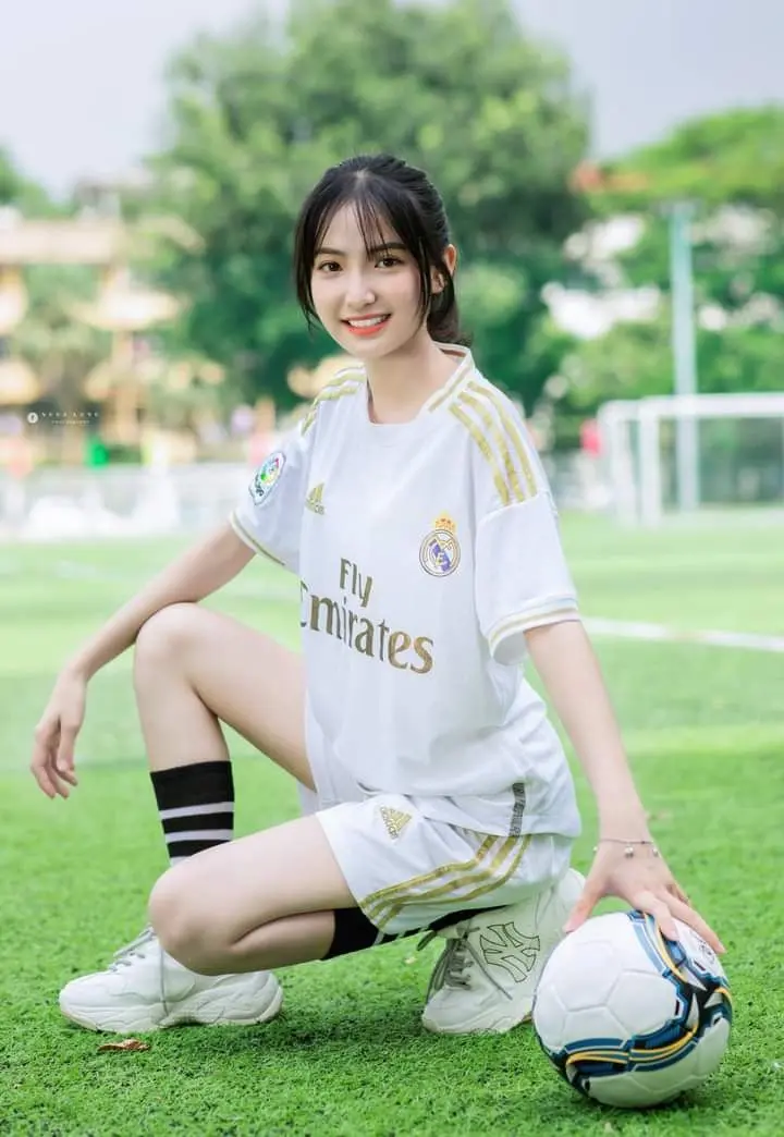 Thế giới gái xinh và gương mặt đầy sức sống