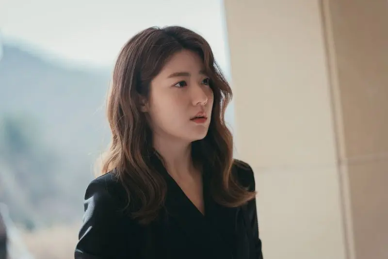 Gái xinh buồn khóc
