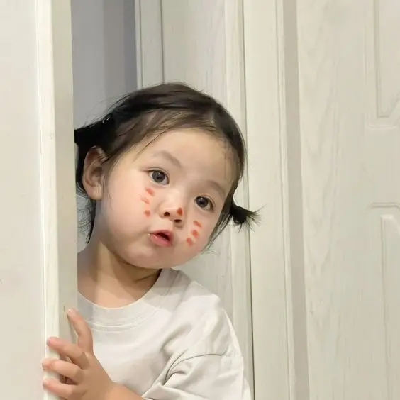 Hình ảnh avatar ảnh em bé cute đáng yêu, biểu tượng của sự đáng yêu tự nhiên Hình ảnh avatar ảnh em bé cute đáng yêu, biểu tượng của sự đáng yêu tự nhiên