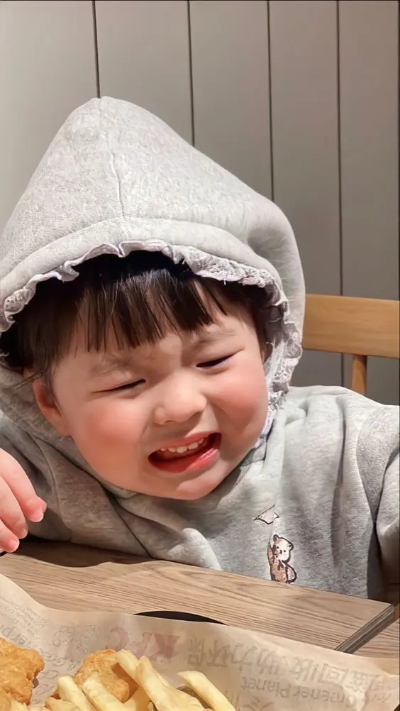 Avatar ảnh em bé cute đáng yêu, tạo cảm giác ngọt ngào và gần gũi Avatar ảnh em bé cute đáng yêu, tạo cảm giác ngọt ngào và gần gũi