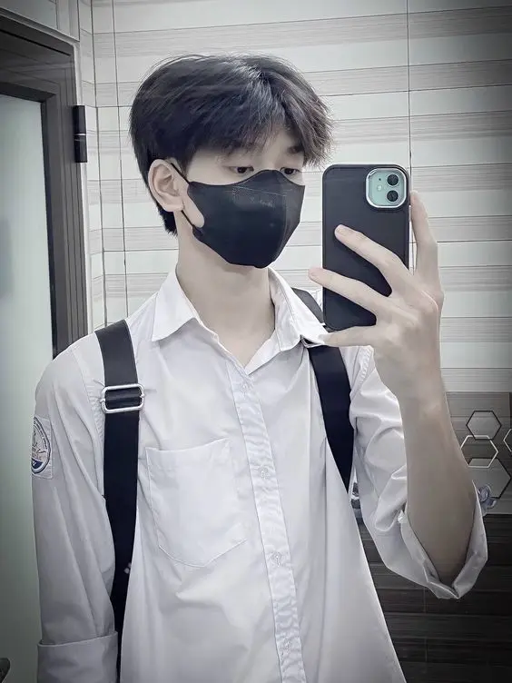Trai đẹp che mặt với phong cách lạnh lùng Trai đẹp che mặt với phong cách lạnh lùng