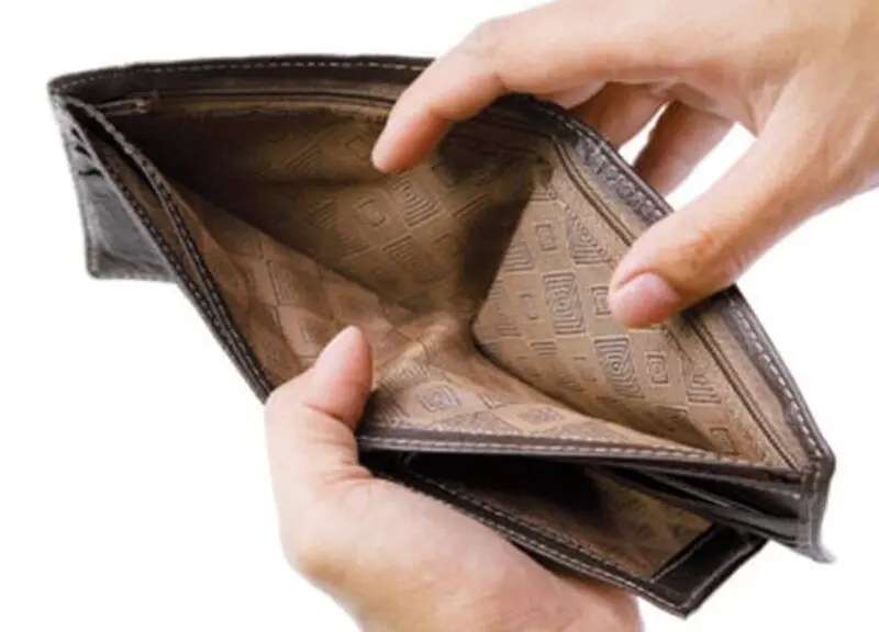 Meme hết tiền với biểu cảm ngậm ngùi