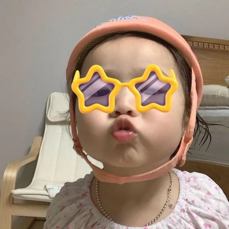 Avatar kid bé gái đang chơi đùa, mang lại cảm giác vui vẻ. Avatar kid bé gái đang chơi đùa, mang lại cảm giác vui vẻ.