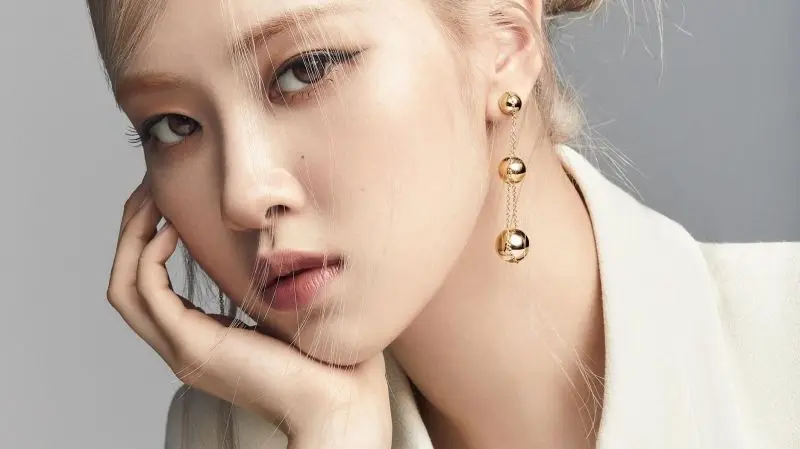 Tỏa sáng trên mạng xã hội với avatar Rosé đầy thu hút Tỏa sáng trên mạng xã hội với avatar Rosé đầy thu hút