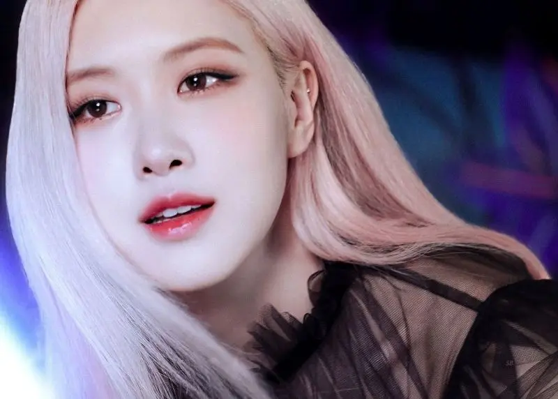Phong cách tối giản nhưng đầy thu hút với avatar Rosé Phong cách tối giản nhưng đầy thu hút với avatar Rosé