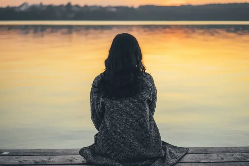 Làm mới phong cách cá nhân với avatar sad girl thời thượng