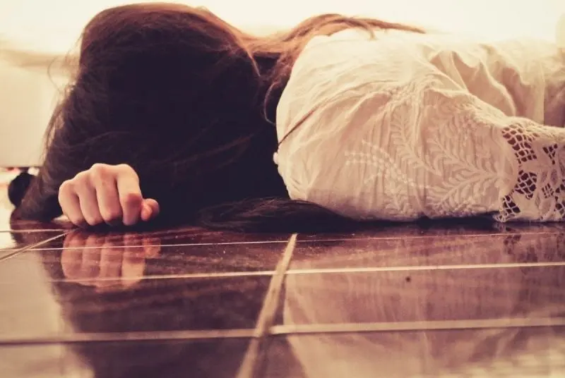 Gửi gắm tâm trạng qua avatar sad girl đầy ý nghĩa