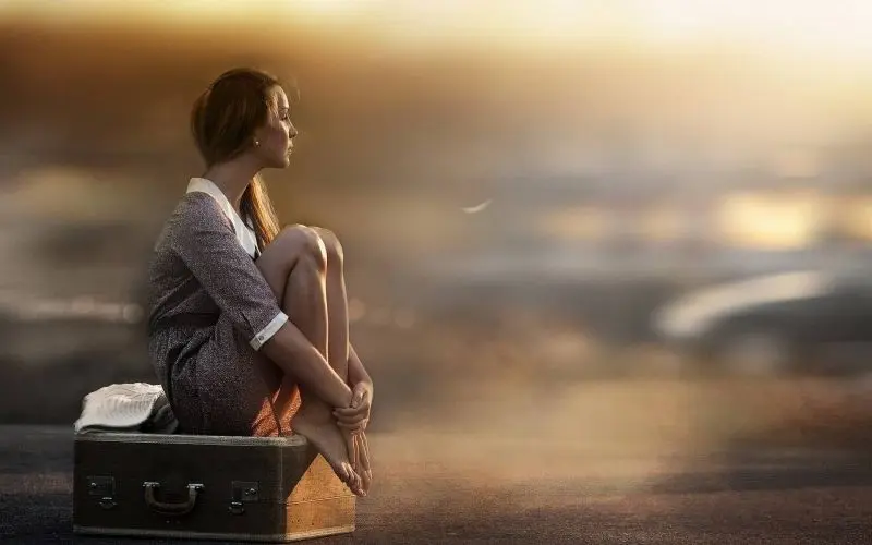 Chọn avatar sad girl để thể hiện tâm hồn nhạy cảm