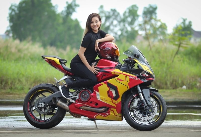 Hình ảnh avatar xe độ cho nữ, tạo điểm nhấn với phong cách độc lạ Hình ảnh avatar xe độ cho nữ, tạo điểm nhấn với phong cách độc lạ