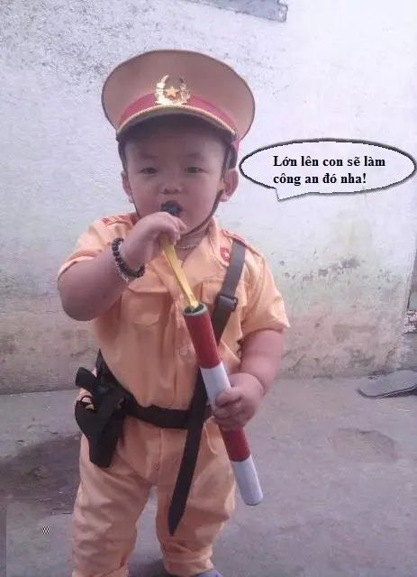 Meme công an ngộ nghĩnh và vui nhộn