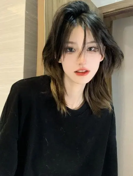 Avatar nữ người thật, điểm nhấn hoàn hảo cho hồ sơ cá nhân. Avatar nữ người thật, điểm nhấn hoàn hảo cho hồ sơ cá nhân.